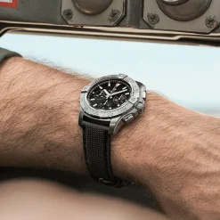Avenger B01 Chronograph 44