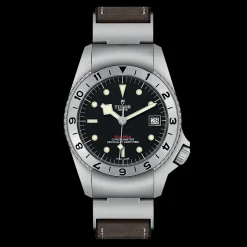Black Bay P01