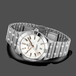 Chronomat 32 SuperQuartz™