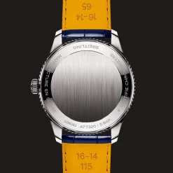 Navitimer 32 SuperQuartz™