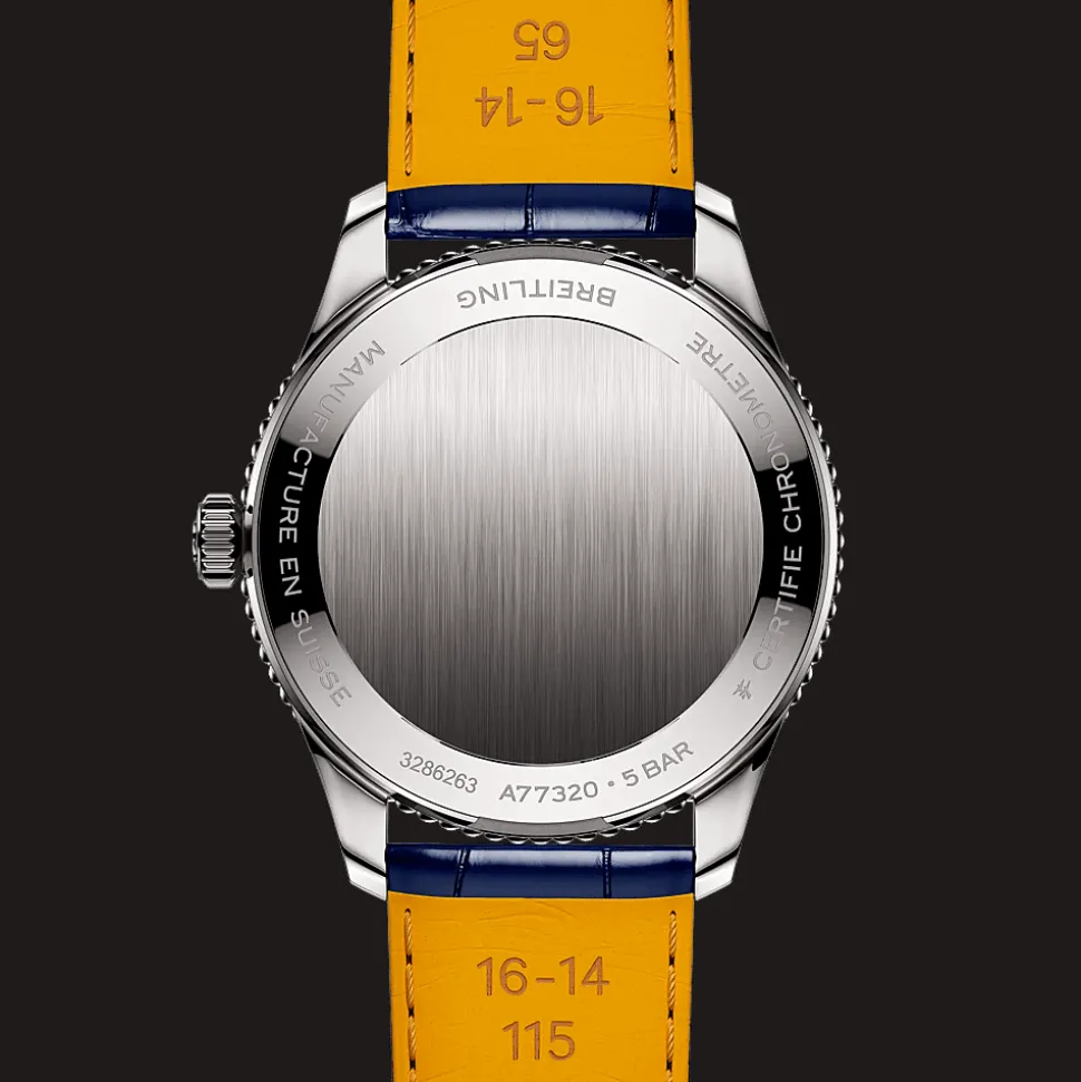 Navitimer 32 SuperQuartz™